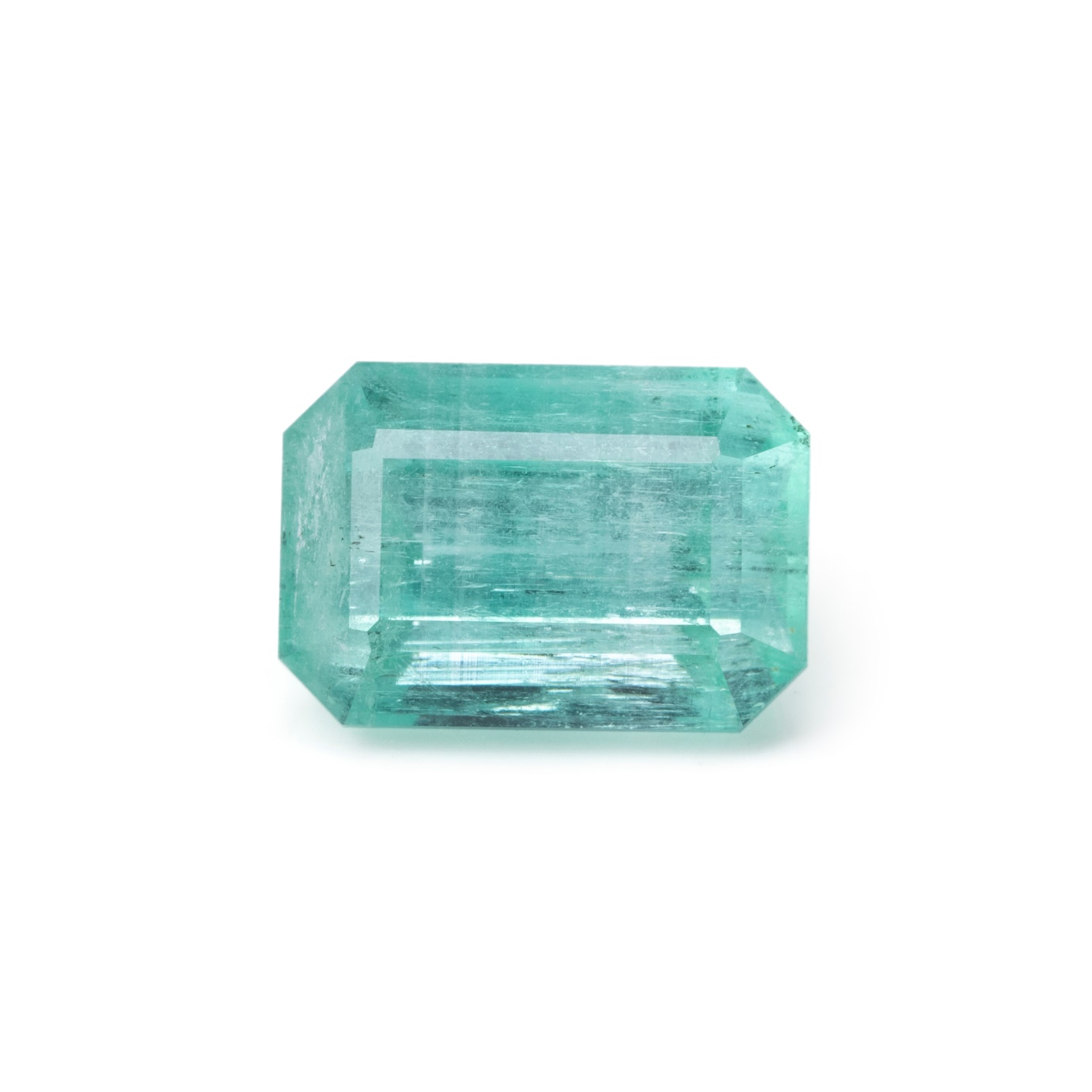 When a 30 ct “Emerald” Turns Out to Be Green Beryl: ALGT’s Gemological Analysis